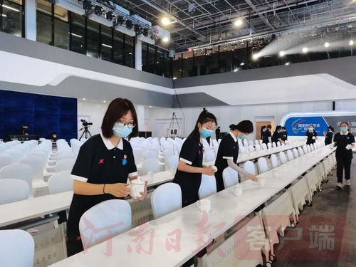 讓螢光匯成星河 團(tuán)鄭州市委 一周一節(jié)一論壇 青年志愿服務(wù)活動(dòng)側(cè)記