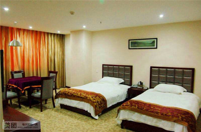 【鄭州華府商務(wù)賓館團(tuán)購(gòu)】華府商務(wù)賓館入住1晚,豪華單間/豪華標(biāo)間2選1,團(tuán)購(gòu)|價(jià)格|圖片_美團(tuán)網(wǎng)